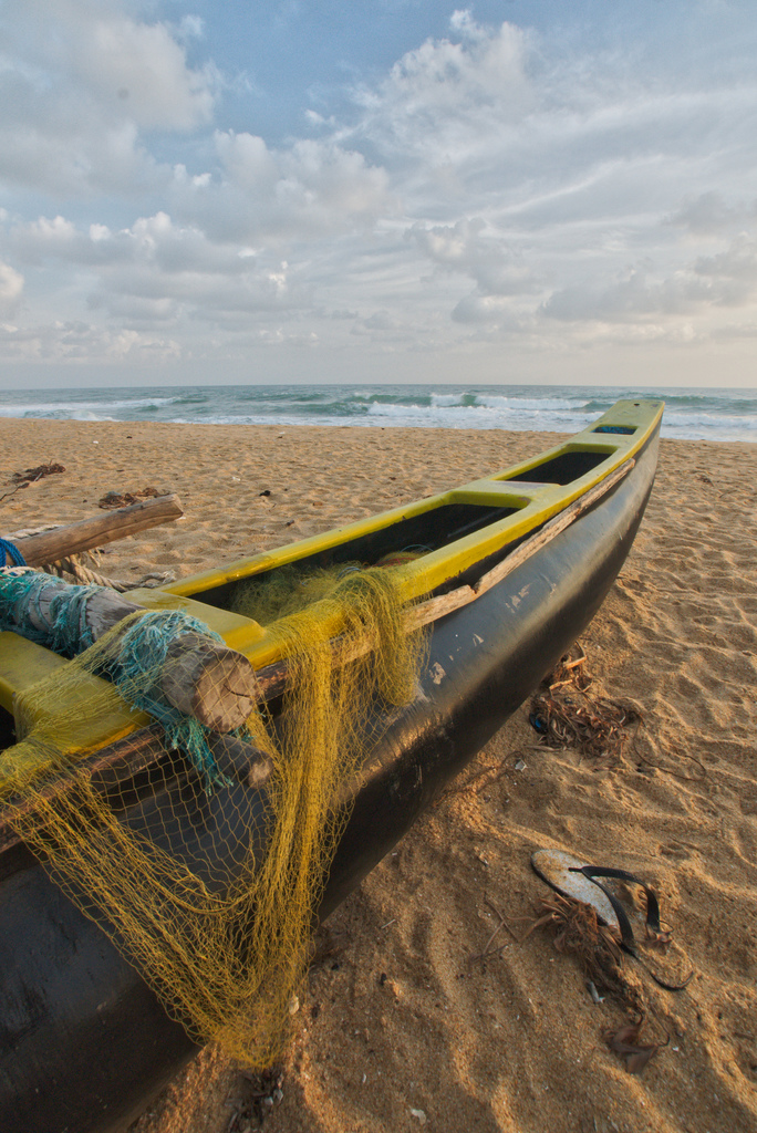 boat and flipflop, batticaloa
