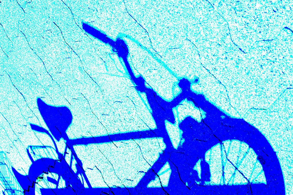 a blue bike for andreas