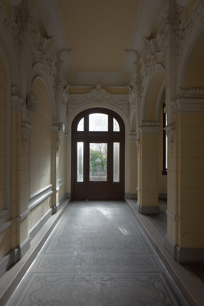 Always turn . Tagged with Vienna, Wien